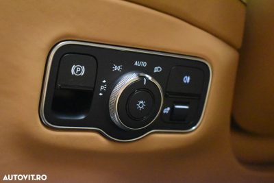 Aston Martin DBX — photo 19