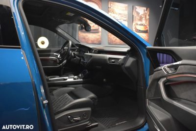 Audi e-tron Sportback — photo 11