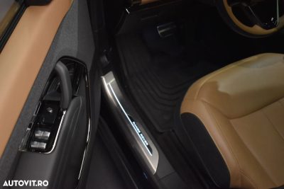 Land Rover Range Rover Sport 3.0 I6 D300 MHEV Dynamic SE — fotografia 13