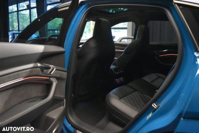 Audi e-tron Sportback — photo 9