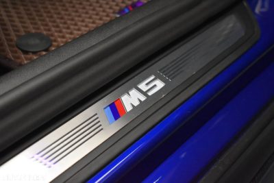 BMW M5 AT — fotografia 35