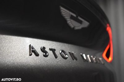 Aston Martin DBX — photo 26