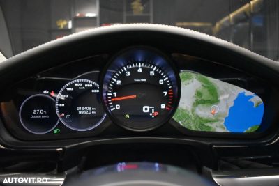 Porsche Panamera 4 — photo 18