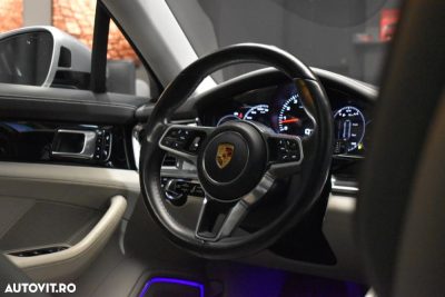 Porsche Panamera 4 — photo 11