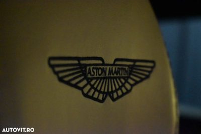 Aston Martin DBX — photo 29