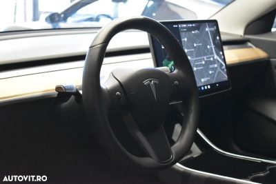 Tesla Model 3 Standard Reichweite Plus Hinterradantrieb — photo 10