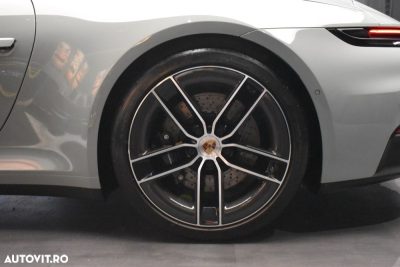 Porsche 911 4 GTS PDK — fotografia 19