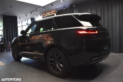 Land Rover Range Rover Sport 3.0 I6 D300 MHEV Dynamic SE — fotografia 4