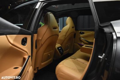Aston Martin DBX — photo 5