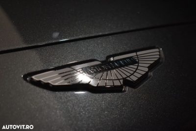 Aston Martin DBX — photo 30