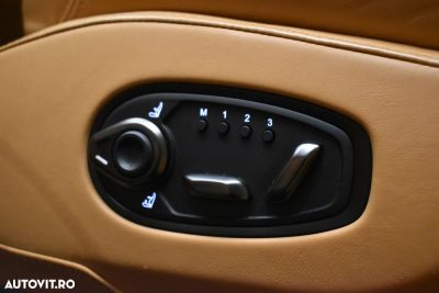 Aston Martin DBX — photo 18